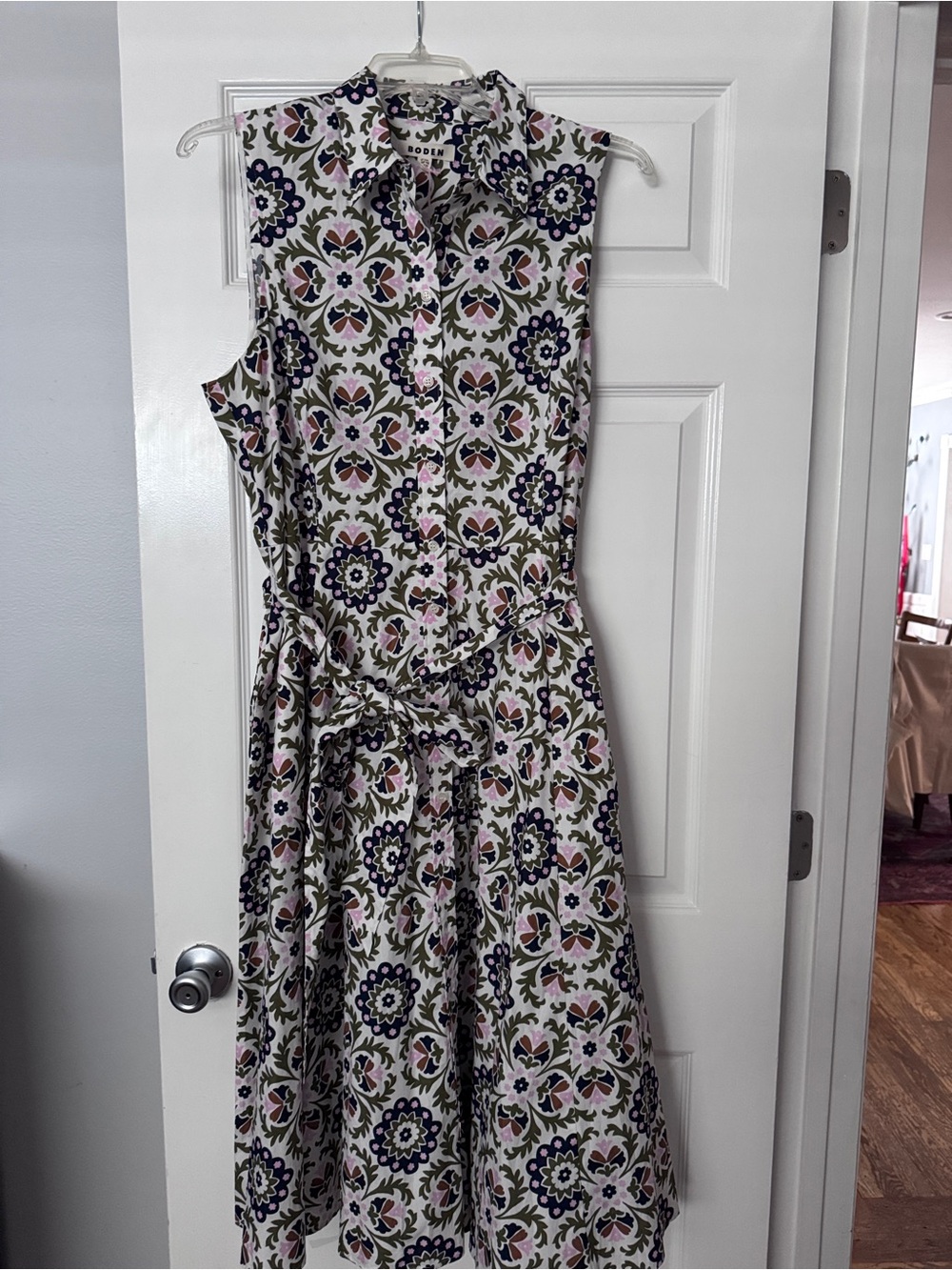 Boden Sleeveless Floral Button-Front Dress XL in White, Olive, Navy, Pink, Brown